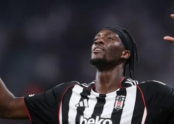 Besiktas pay £11m for Abraham – to sell him to Villa