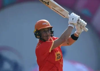 Devine shines as Gujarat go second in WPL with win