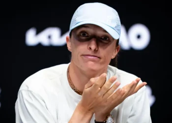 Are we tennis players or zoo animals? – Swiatek on cameras