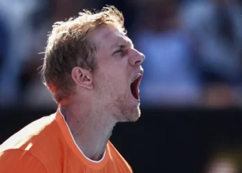 Davidovich Fokina criticises ‘ignorant drunks’ in crowd