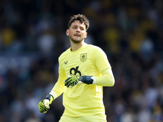 Manchester City to re-sign goalkeeper James Trafford in £27m deal