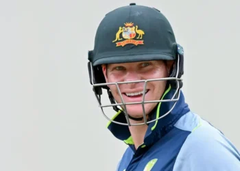 Smith added to Australia squad before crucial match