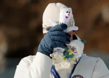 Laegreid wins bronze then confesses to affair on TV