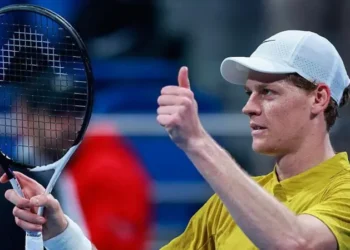 Sinner returns with comfortable win in Qatar