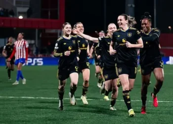 Clinical Man Utd win at Atletico Madrid in Champions League