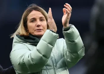 ‘I know who I am’ – Bompastor defiant after tough week