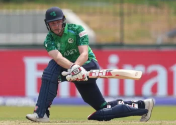 Tucker’s 94 keeps Ireland’s World Cup hopes alive