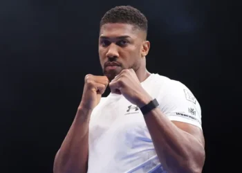 Hearn ‘expects’ Joshua to fight but no ‘guarantees’