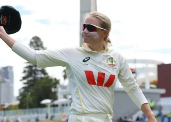 Australia thrash India in Healy’s final match