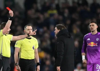 ‘Howard Webb, where are you?’ – How we can stop VAR ruining football