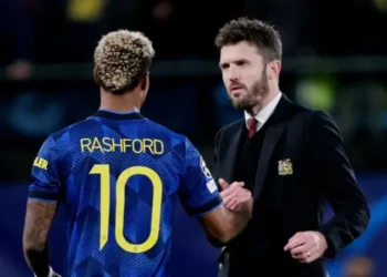 Carrick leaves door open for Rashford return