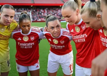 Arsenal ‘hunt’ Man City – what 7-0 win means for WSL title race