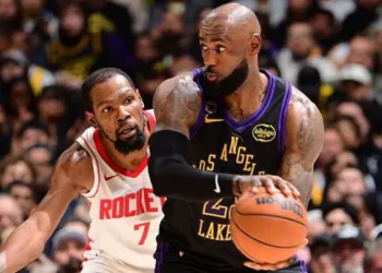 James shines for Lakers while Wembanyama concussed