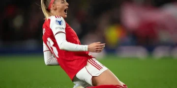 Why is Kelly not an automatic starter for Arsenal or England?