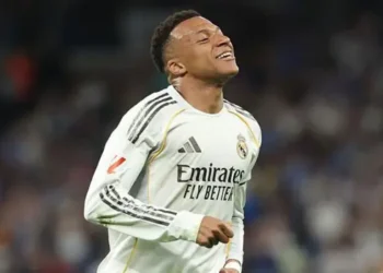 Mbappe and Vinicius Jr score as Real cut Barca’s lead