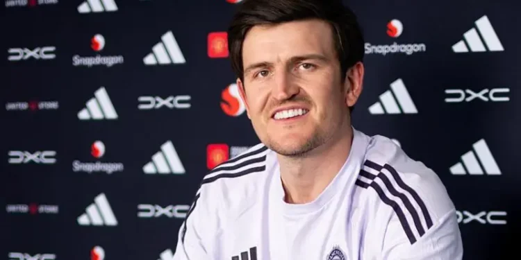 Maguire signs one-year contract at Man Utd
