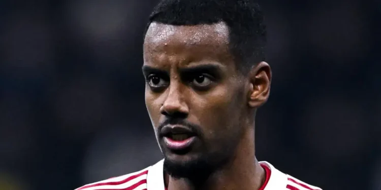 Isak to return to training this week – Slot