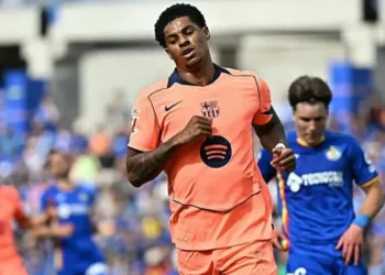 Rashford scores as Barcelona close in on La Liga title