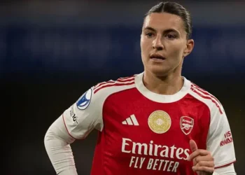 Arsenal defender Catley signs new contract