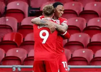 Boro keep top-two hopes alive with win over Owls