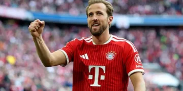Kane hat-trick helps champions Bayern thrash Cologne