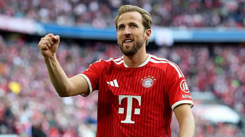 Kane hat-trick helps champions Bayern thrash Cologne