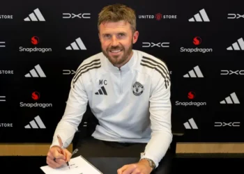 Carrick confirmed as Man Utd permanent boss