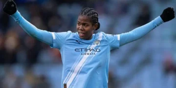 Shaw named Football Writers’ Women’s Player of Year