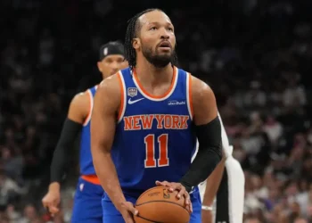 Wembanyama mistake hands Knicks control of NBA Finals