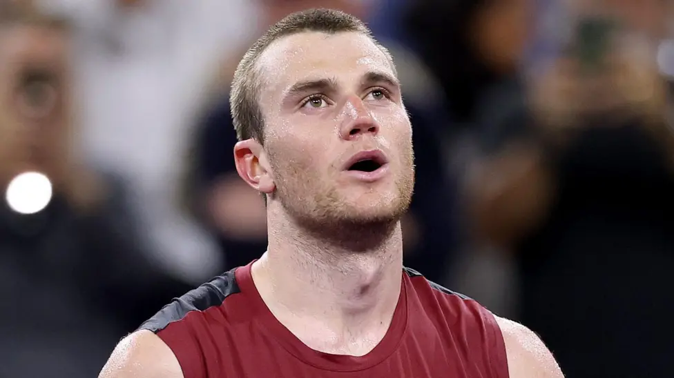 Draper delays comeback and misses Queen’s