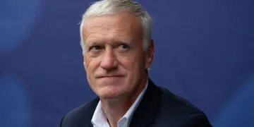 Deschamps returns to France after death of his mother