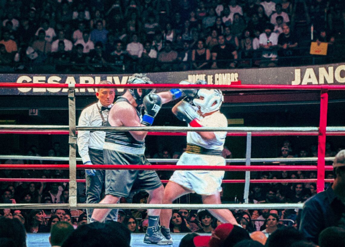 boxing ring referee crowd