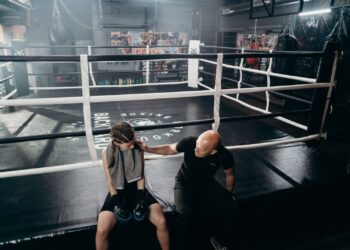 hedges vs brown british cruiserweight title manchester boxing gym corner