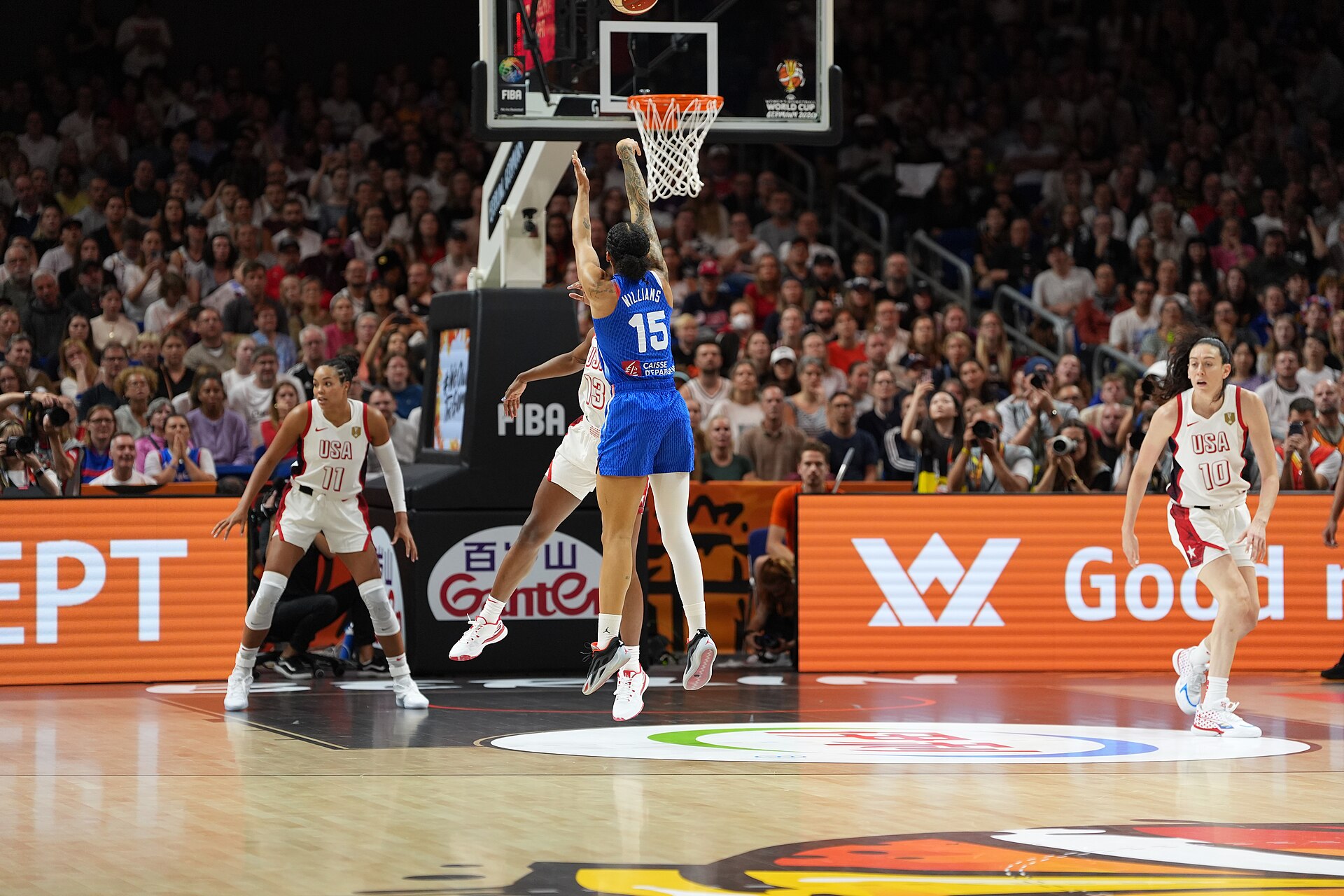 Gabby Williams, Valkyries forward, playing for France